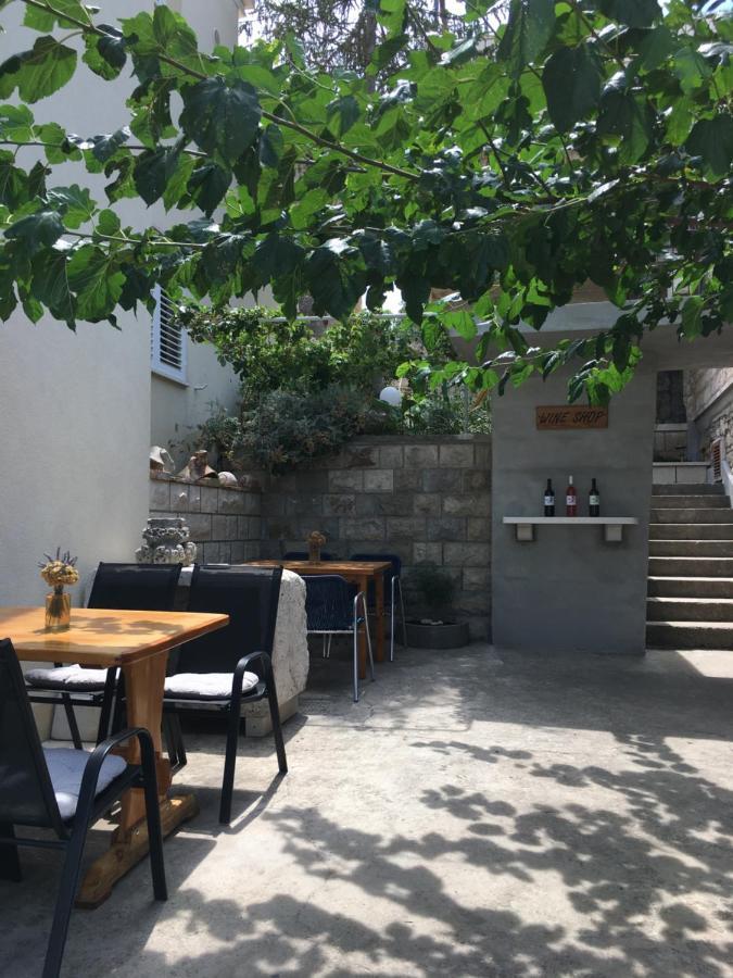 Guesthouse Cipre Lumbarda Exterior photo