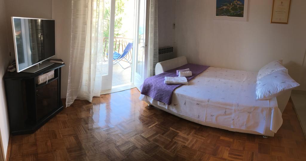 Guesthouse Cipre Lumbarda Exterior photo